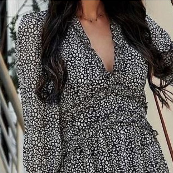 FLORAL PRINT RUFFLE MIDI DRESS - BLACK - Picture 2 of 4